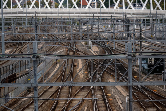 Railway infrastructure and mobility at junctions with overhead lines and tracks supporting urban mobility and commute in the rail network of Oslo Station
