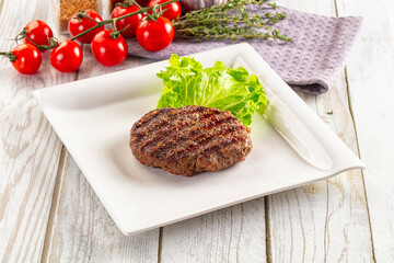 Grilled beef cutlet minced meat