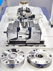 Metal spare parts and modular hand vice for CNC machines