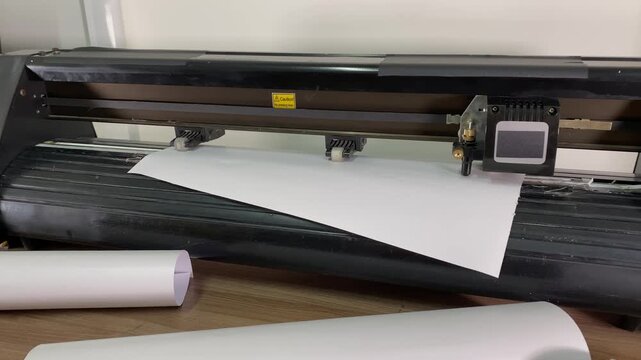 paper plotter. flatbed plotter. non-working flatbed plotter. slow motion video. High quality 4K shooting.
