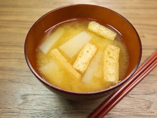 大根と油揚げの味噌汁