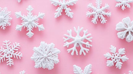 Elegant White Snowflakes Christmas Tree Decor