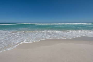 Meer und Strand in Noordhoek in Südafrika