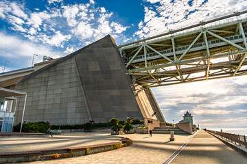 兵庫県神戸市 明石海峡大橋の巨大なアンカーレイジ