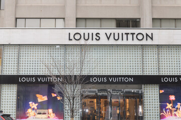 Fototapeta premium holiday display at Louis Vuitton, a leather goods store, located at 150 Bloor St W, at 89 Avenue Yorkville, Toronto