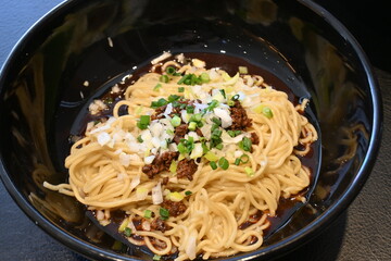 汁無し担々麺
