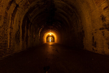 静岡県静岡市にある明治時代に竣工された宇津ノ谷トンネル
