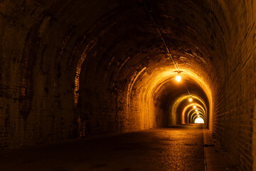 静岡県静岡市にある明治時代に竣工された宇津ノ谷トンネル
