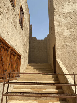 narrow street in the old city of Thaif