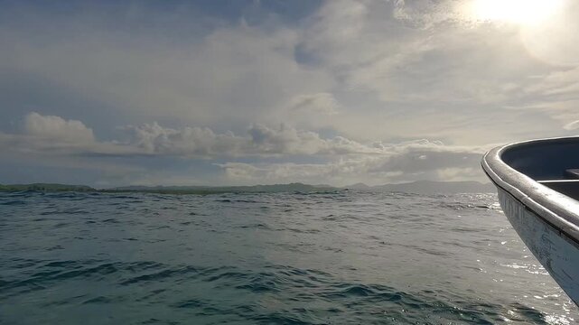 Playa fronton  Saman&aacute;, Rep&uacute;blica DominicanaLa cascada tiene una altura de aproximadamente 40 metros, aunque algunas fuentes la describen con una ca&iacute;da de hasta 50 metros o 164 pies (unos 50 metros). 