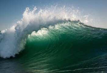 Obraz premium Large Ocean Wave Forming a Barrel in a Rough Sea