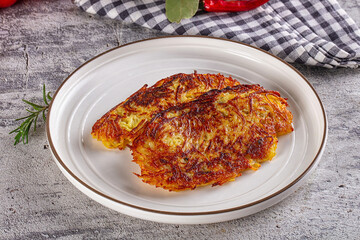 Fried crispy golden potato draniki