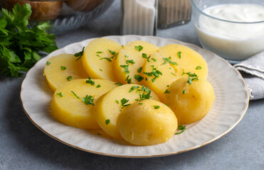 A plate of boiled potatoes