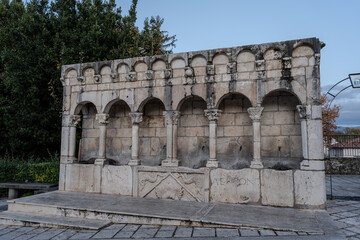 Is an elegant public fountain, as well as a symbol, of the city of Isernia.