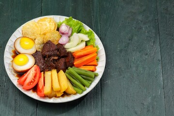 Selat Solo or is a typical dish of Solo, Central Java which is influenced by the dish