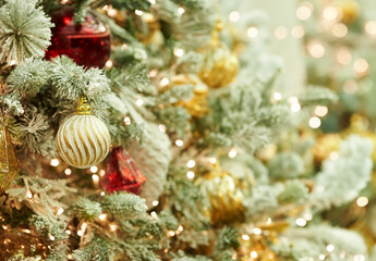 christmas tree with balls