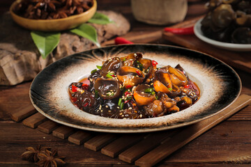 Chinese Stir-Fried Mushrooms with Ginger and Chili