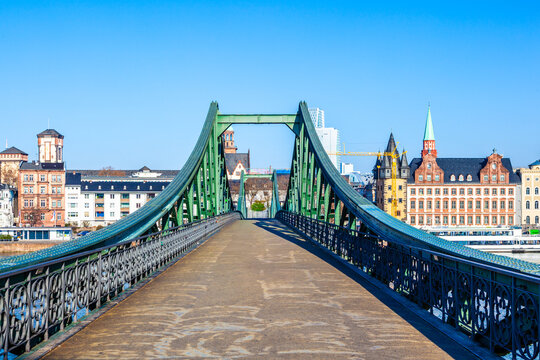 Eiserner steg and River Main