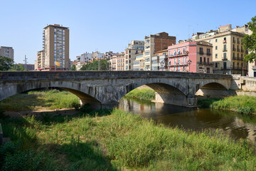 Naklejka premium The bridge over the Oñar river in Girona