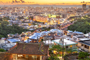 Obraz premium Naha, Okinawa, Japan Skyline 2112