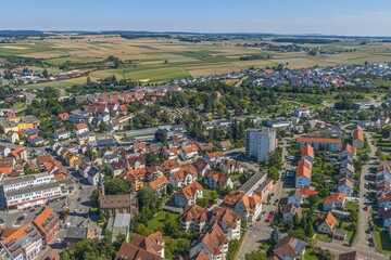 Obraz premium Ehingen, die Kreisstadt des Alb-Donau-Kreises am Rand der Schwäbischen Alb von oben