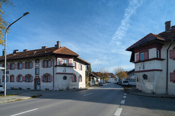 Historische Gartenbausiedlung in Garching an der Alz in Oberbayern