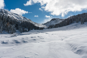 Berglanschaft Kremstal  bei Neuschnee in &Ouml;sterreich