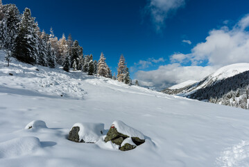 Berglanschaft Kremstal  bei Neuschnee in &Ouml;sterreich