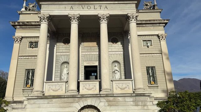 tempio voltiano di como italia