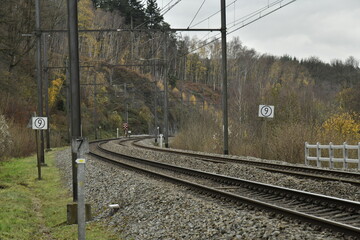 Ligne de chemin de fer traversant le bois de Villers-la-Ville (Nivelles)