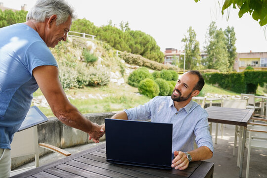 Friends enjoying outdoor moments with technology