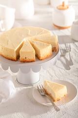 Classic New york cheesecake made with vanilla and cheese.