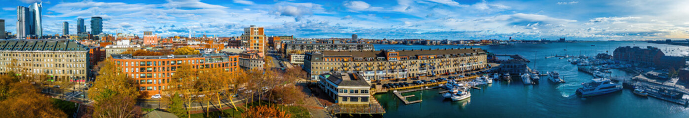 Fototapeta premium Morning Skyline of Downtown Boston with Historic and Modern Architecture
