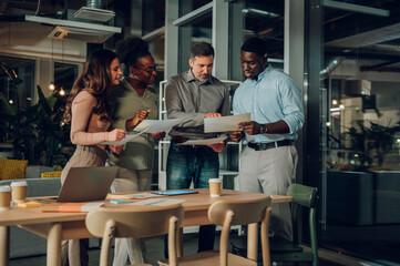 Diverse business team collaborating in the modern office