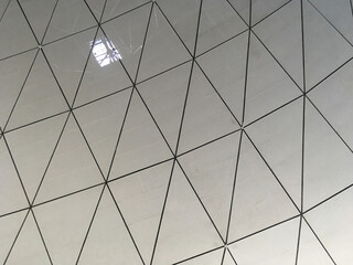 Obraz premium Triangulated pattern modern ceiling structure in Steel