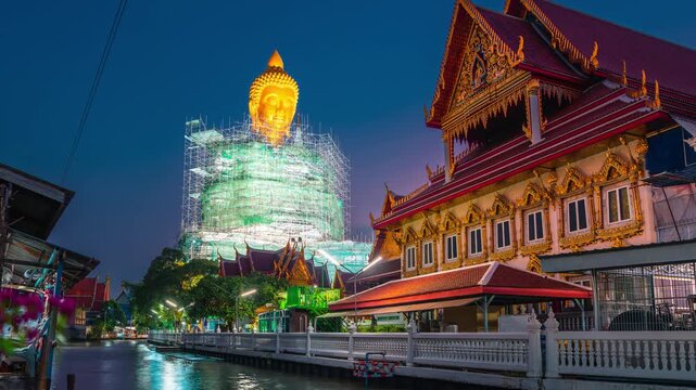 Wat Paknam Bhasicharoen is a royal wat located in Phasi Charoen district, Bangkok, at the Chao Phraya River. It is part of the Maha Nikaya fraternity and is the origin of the Dhammakaya tradition.