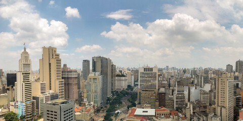 Obraz premium Panoramic View of Downtown São Paulo Skyline and Historic Architecture