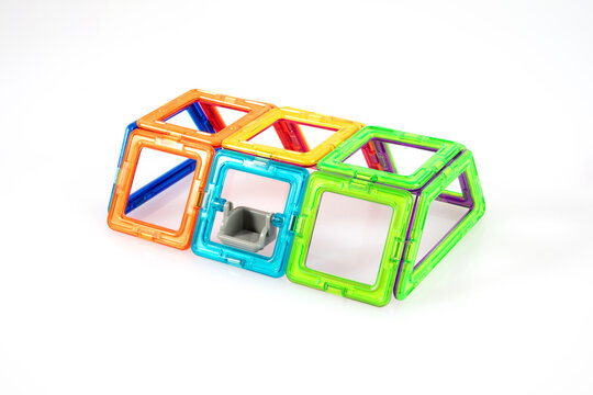Step-by-Step Decoration of Modular Treasure Chest Toy