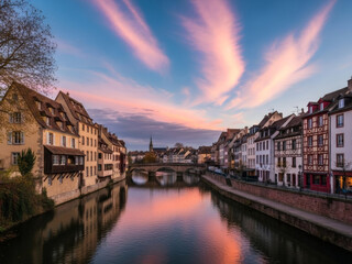 Obraz premium Ville Européenne au Coucher du Soleil 