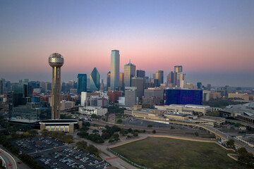 Obraz premium Aerial Perspective of Dallas, Core City of the Southern U.S. Megaregion