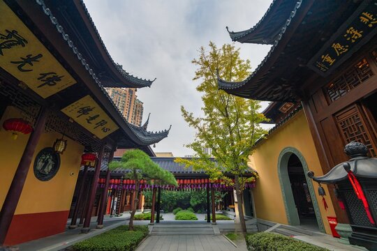 Asia, China, Shanghai, Jade Buddha Temple, Y&ugrave;f&oacute; Ch&aacute;n S&igrave;, Niohveh Zoe Zy,, chinese temple architecture