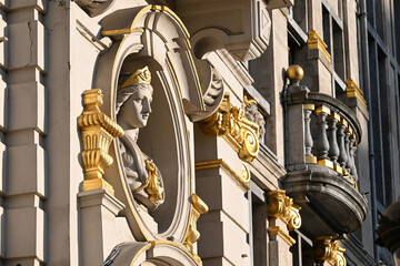 Belgique Bruxelles Grand Place maison des tailleurs statue sainte Barbe