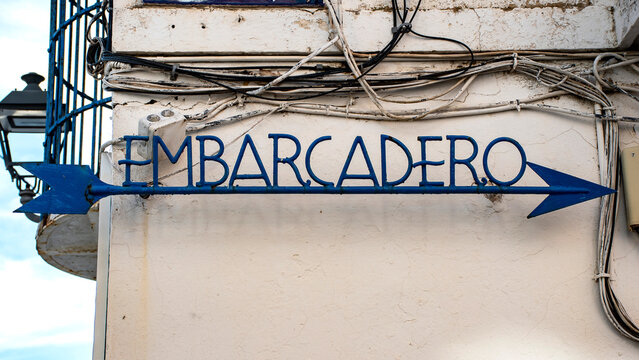 Letrero echo de hierro y pintado de azu,l Embarcadero del Saler Valencia