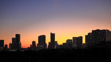 東京散歩　夜明け前の汐留湾岸地区