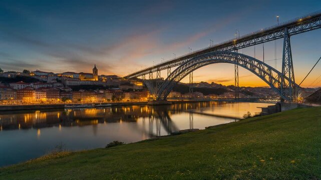 Dom Lu?s I Bridge and Porto City at Sunset, Douro River Reflection