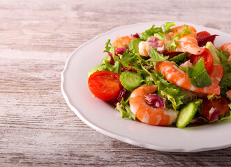 vegetable and shrimp salad