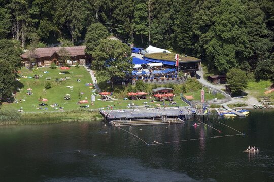 Freibergsee with lido, view from the Heini-Klopfer ski jump, Oberstdorf, Oberallg&auml;u, Allg&auml;u, Bavaria, Germany