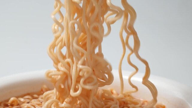 Chopsticks for picking up instant noodles