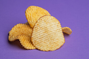 large ribbed potato chips with bacon flavor