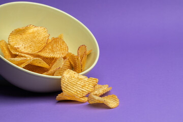 large ribbed potato chips with bacon flavor